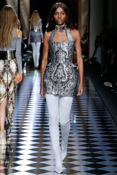 Look 38